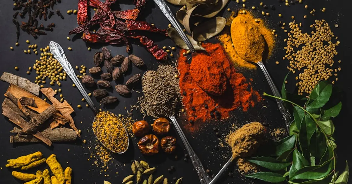 Alimentos termogénicos: té verde, café, proteínas y especias